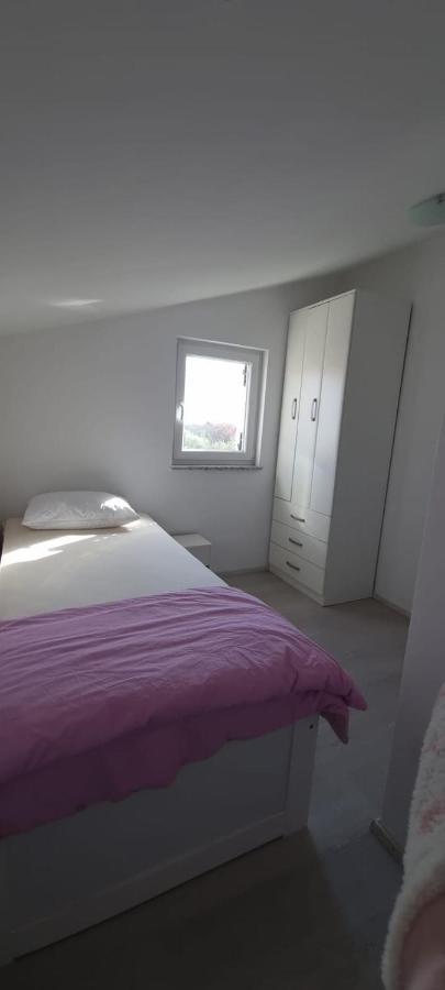 Apartmani Lanterna Krk Town Eksteriør billede