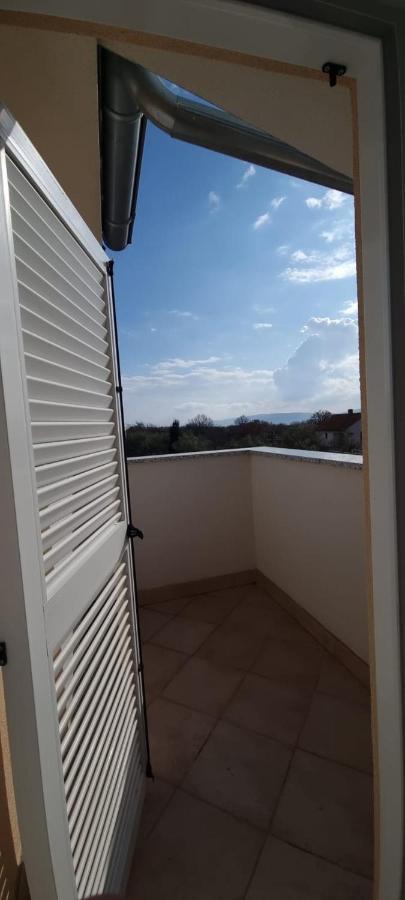 Apartmani Lanterna Krk Town Eksteriør billede